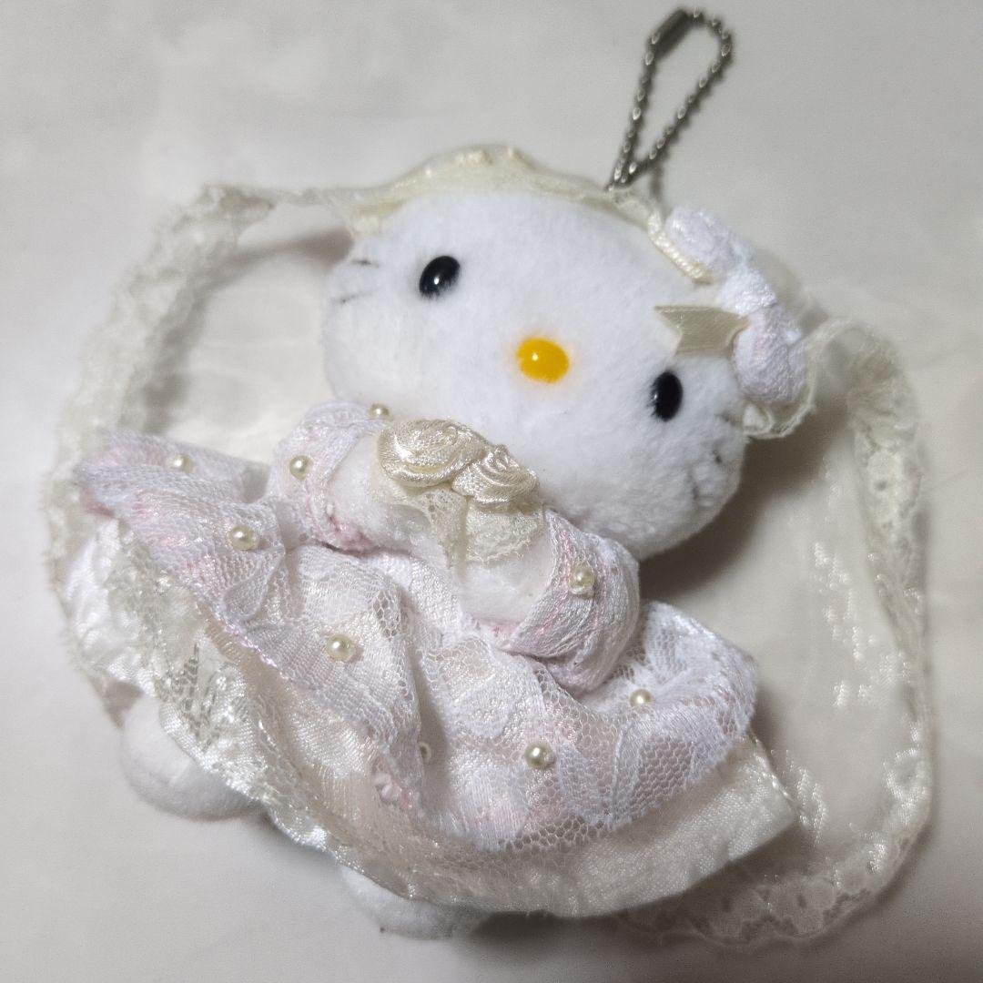 ハローキティ　ウエディング　バラ　花嫁　マスコット　ぬいぐるみ