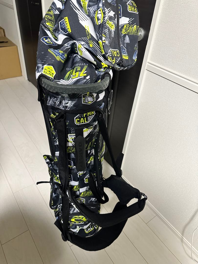 オークリー　キャディバッグ 黒/黄/グレー