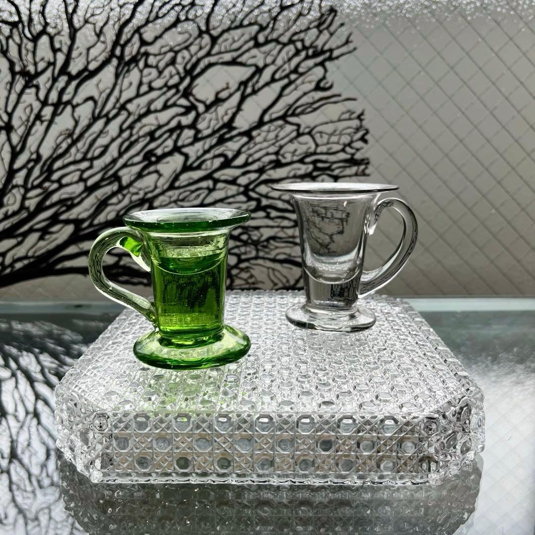 骨董　時代ガラス　ゆらゆら銀色　反り口　アイスクリームコップ　氷コップ　ウラン