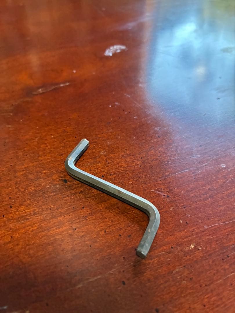 leonoahです　家具　丸　コーヒー　センター　ソファー　テーブル　猫脚