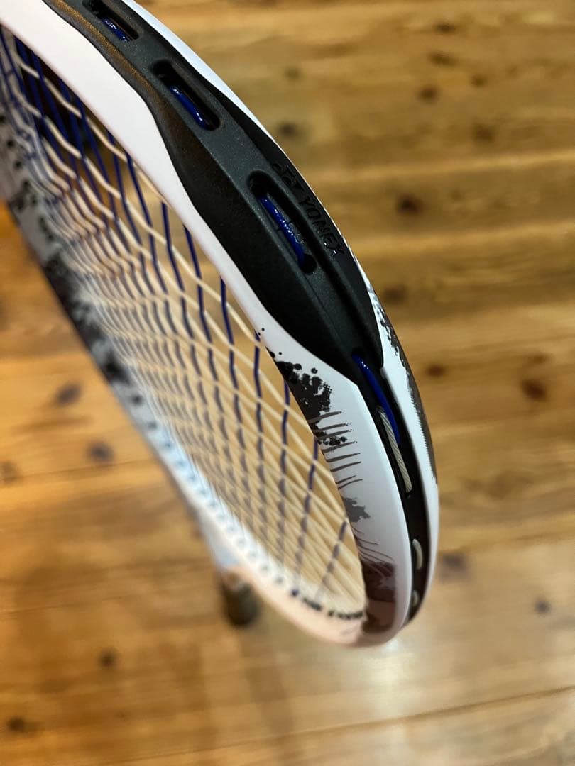 【美品】YONEX テニスラケット ジオブレーク 80V UL1