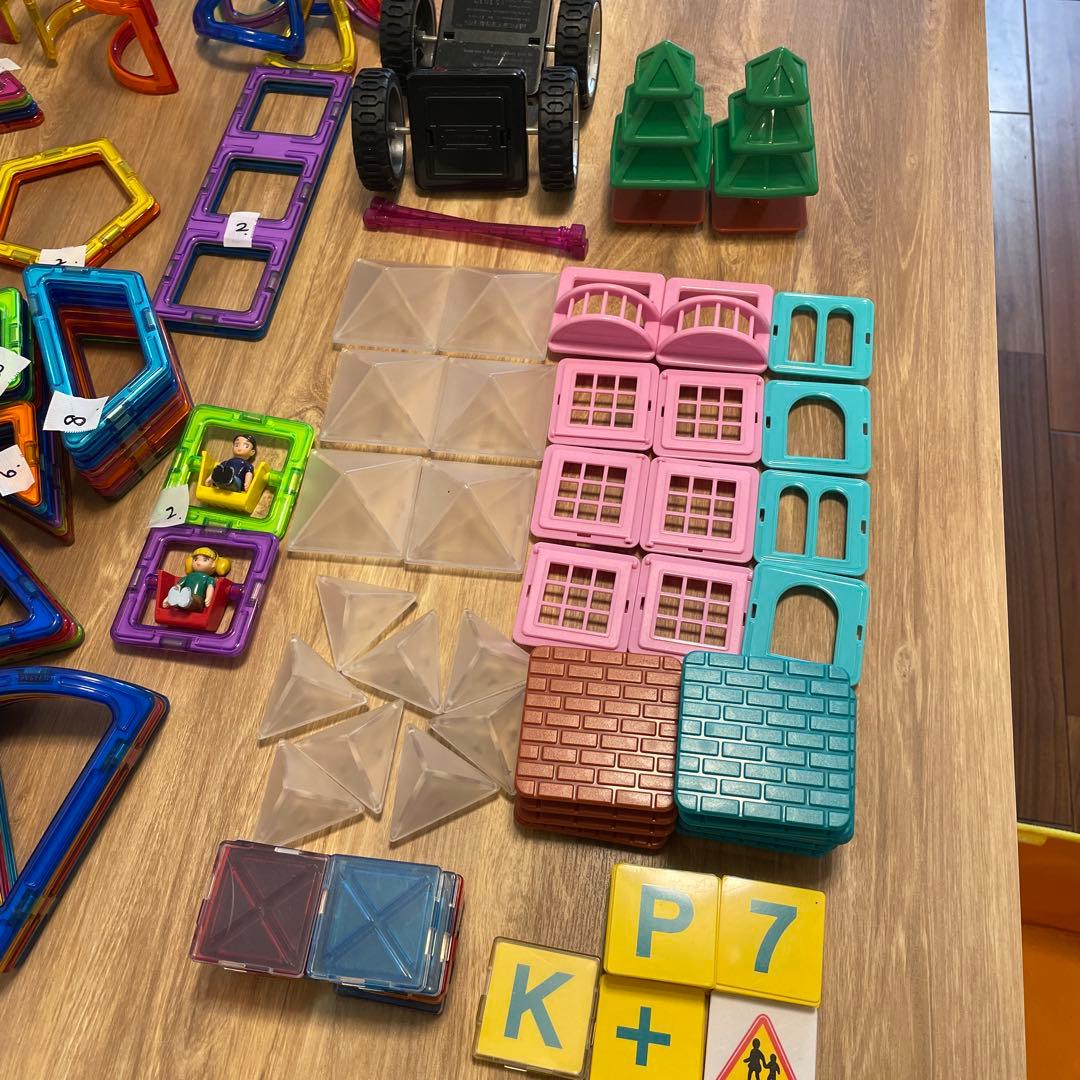 マグフォーマー大量213ピース おまけアクセサリー多数