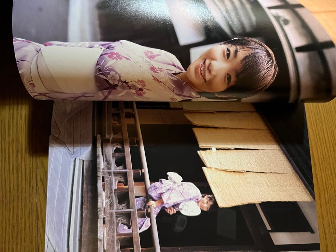 Love box : 眞鍋かをり　写真集箱入り　タレント　グラビア