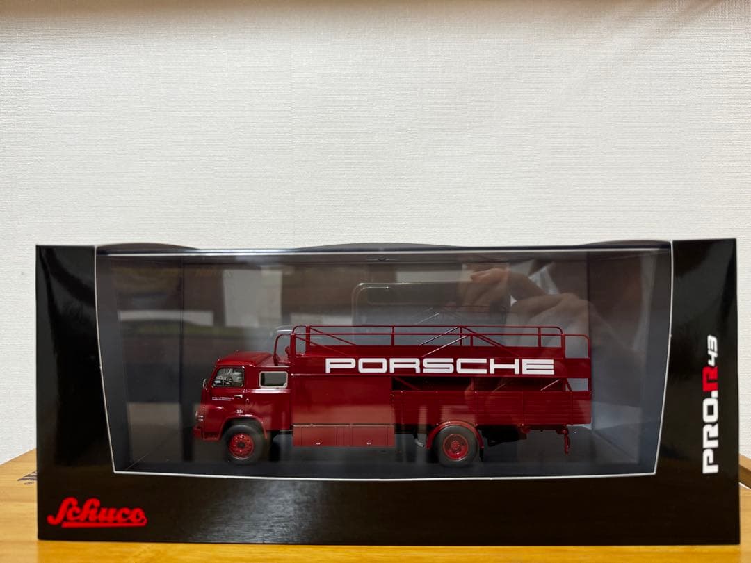 【Schuco】限定2000台 MAN Porscheレーシングトランスポーター