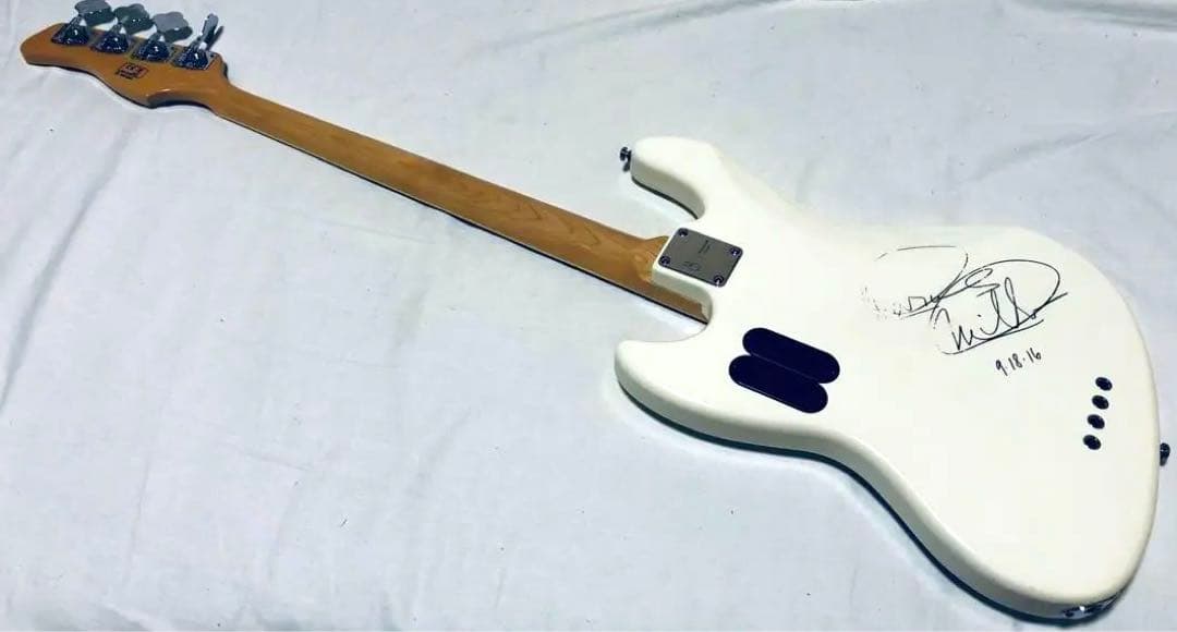 Sire V7 本人直筆サイン入り サイアー 初代 生産終了 メンテナンス済