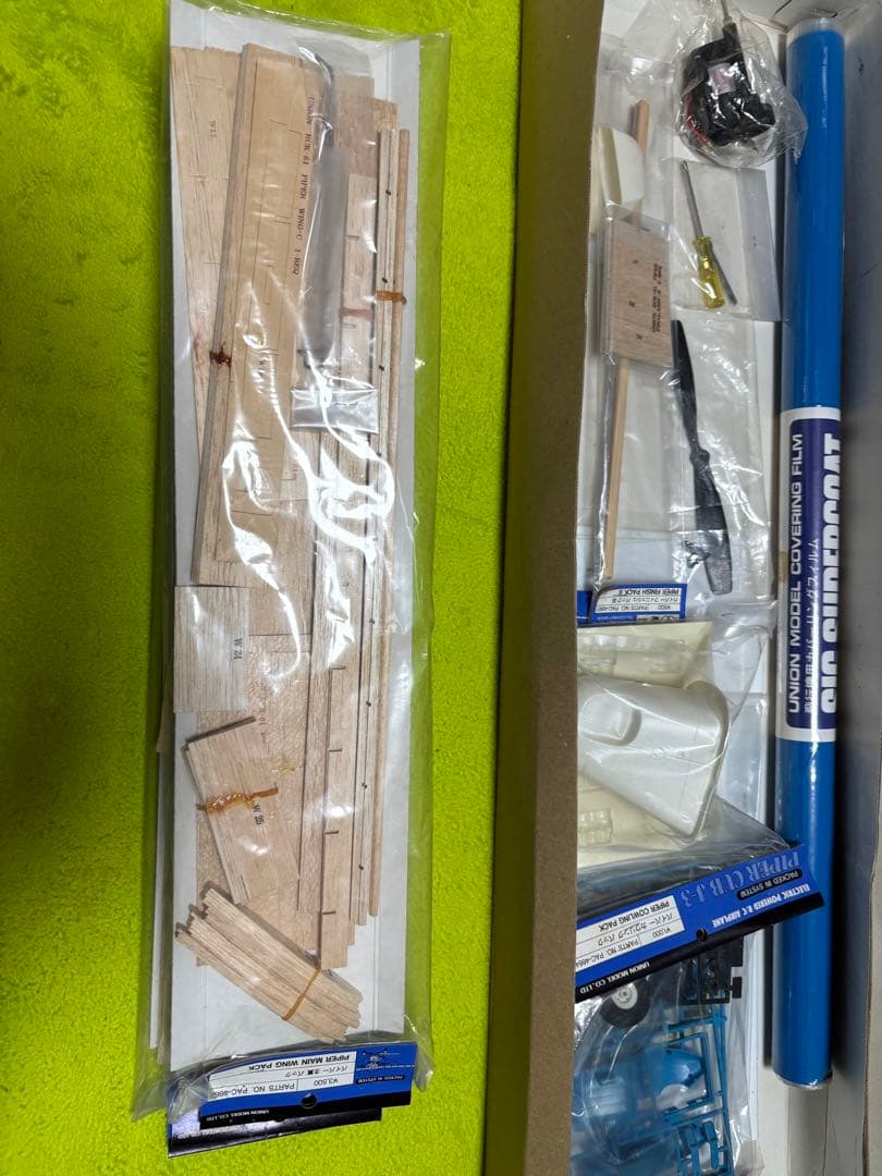 ラジコン飛行機Piper Cub L-3