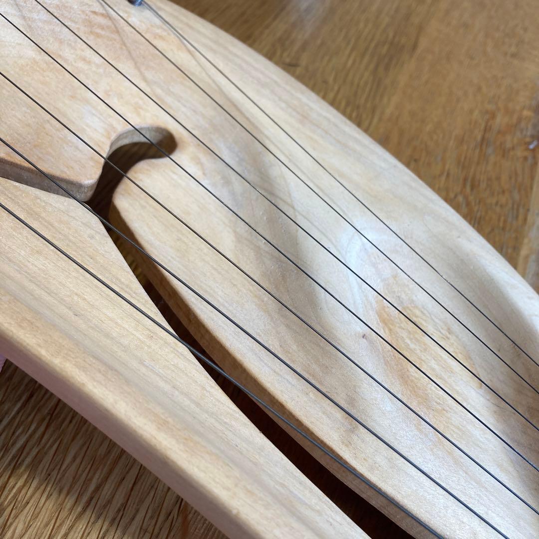 キンダーハープ　ライアー　木製ハープ 7弦　シュタイナー　調弦用ハンマーなし