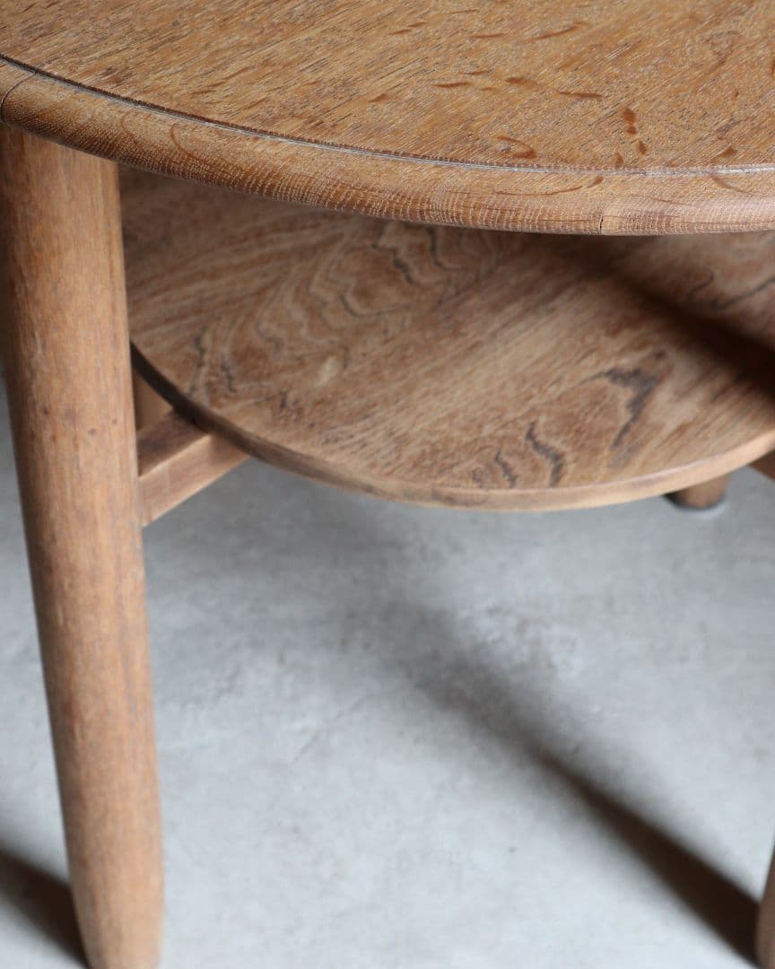 造りの良い楢(ナラ)のカフェテーブル　古道具 古家具 丸テーブル サイドテーブル