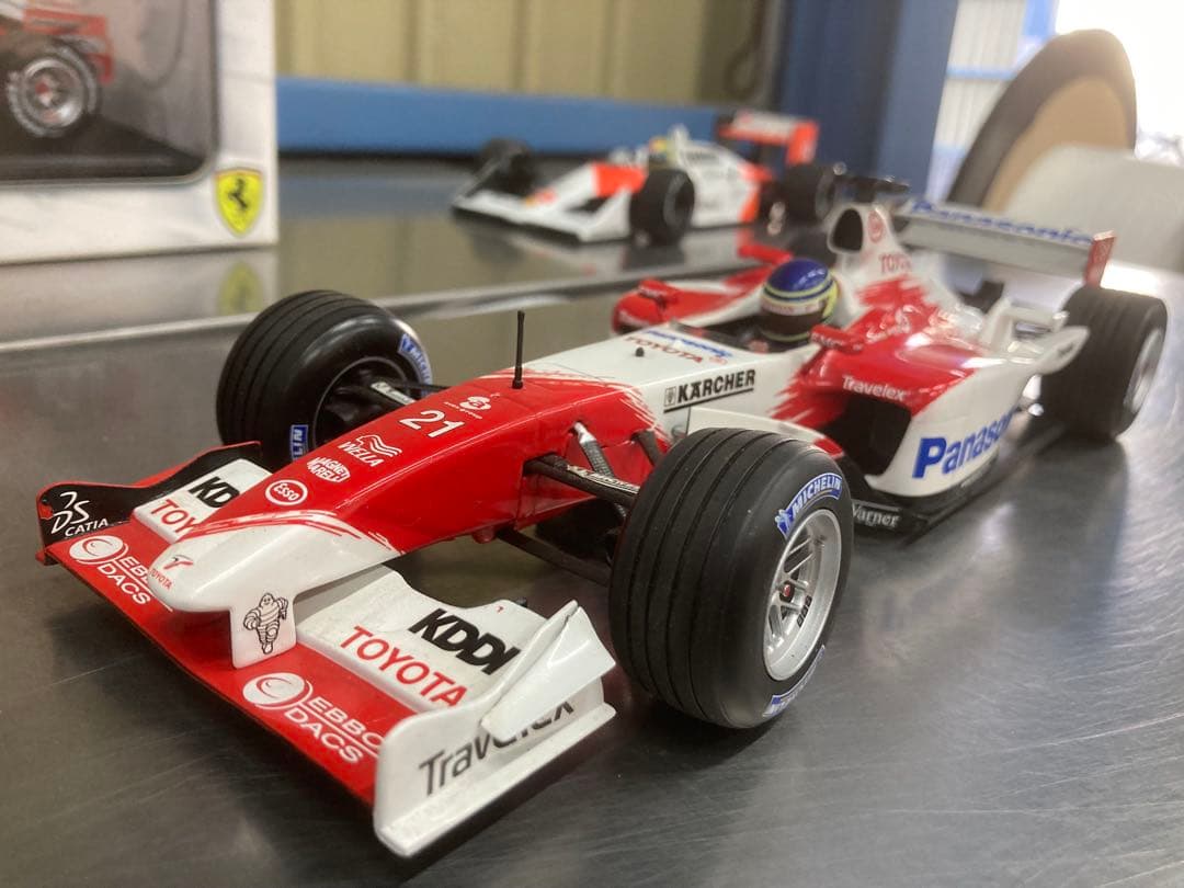 F1ミニカー3台セット 1/18 マクラーレン フェラーリ トヨタ