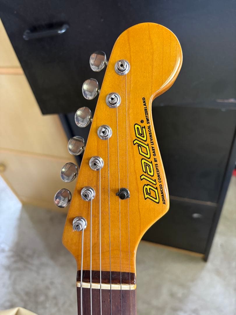 ★週末セール★BLADE LEVINSON エレキギター　SWITZERLAND