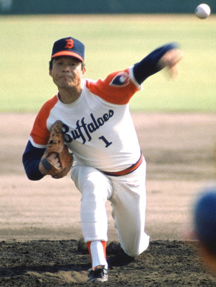 近鉄バファローズ　鈴木啓示 選手　背番号１　ユニフォーム