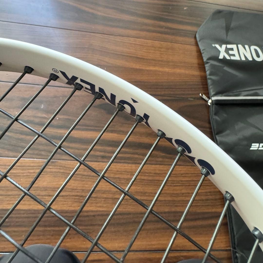 【美品★10月に購入】ヨネックス　ボルトレイジ　5V 軟式テニスラケット