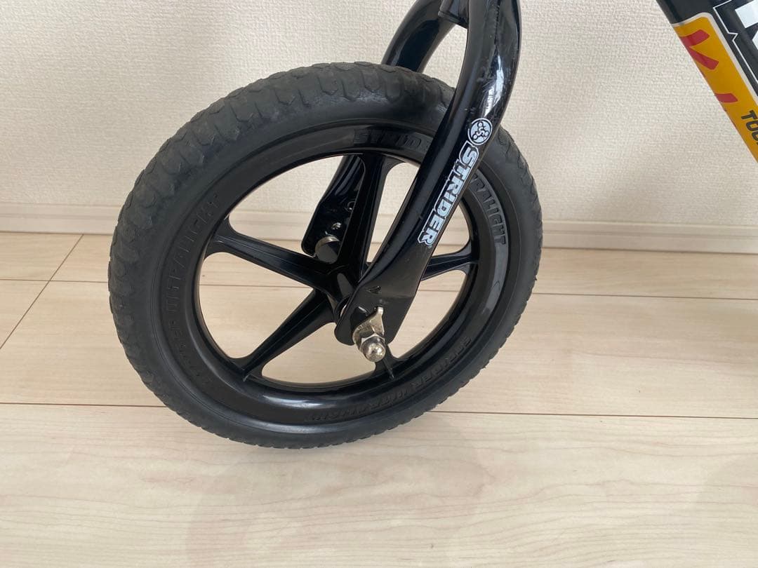 正規品　STRIDER バランスバイク ブラック　スポーツ