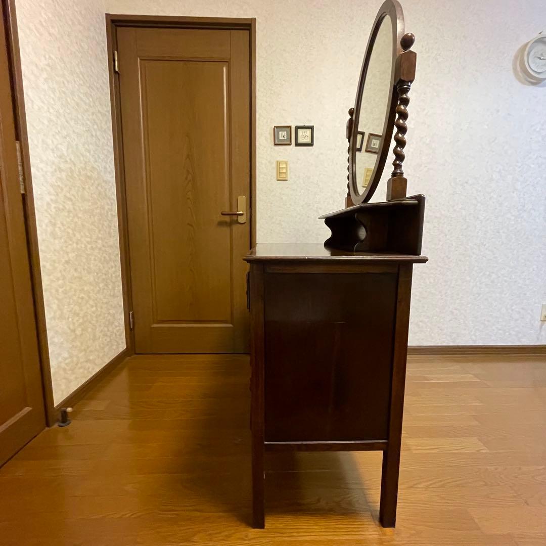 イギリスアンティーク　ミラー付きチェスト　オーク　柱ツイスト　3段引き出し