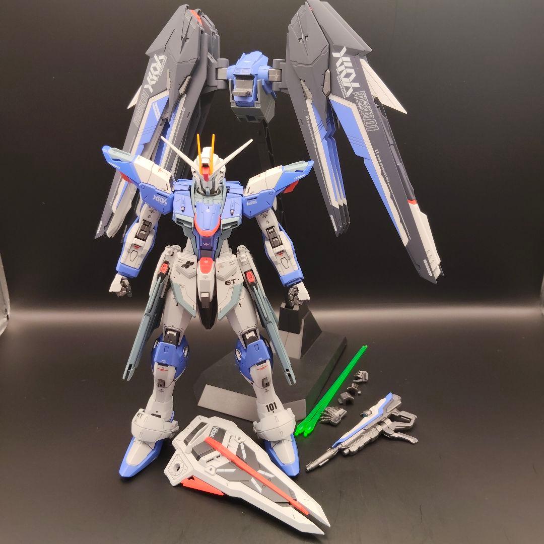MG1/100 フリーダムガンダムver.2.0塗装（ライジング風改造）