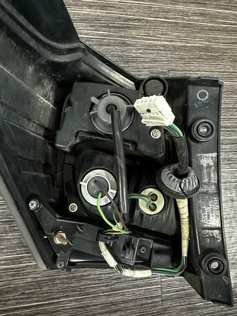 ホンダ フリード GB3/GB4 前期 純正 テールランプ左右セット 点灯確認済