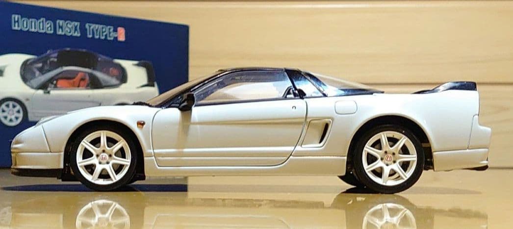 エブロEBBROホンダNSX-R1/24プレミアムコレクションホワイト中古品