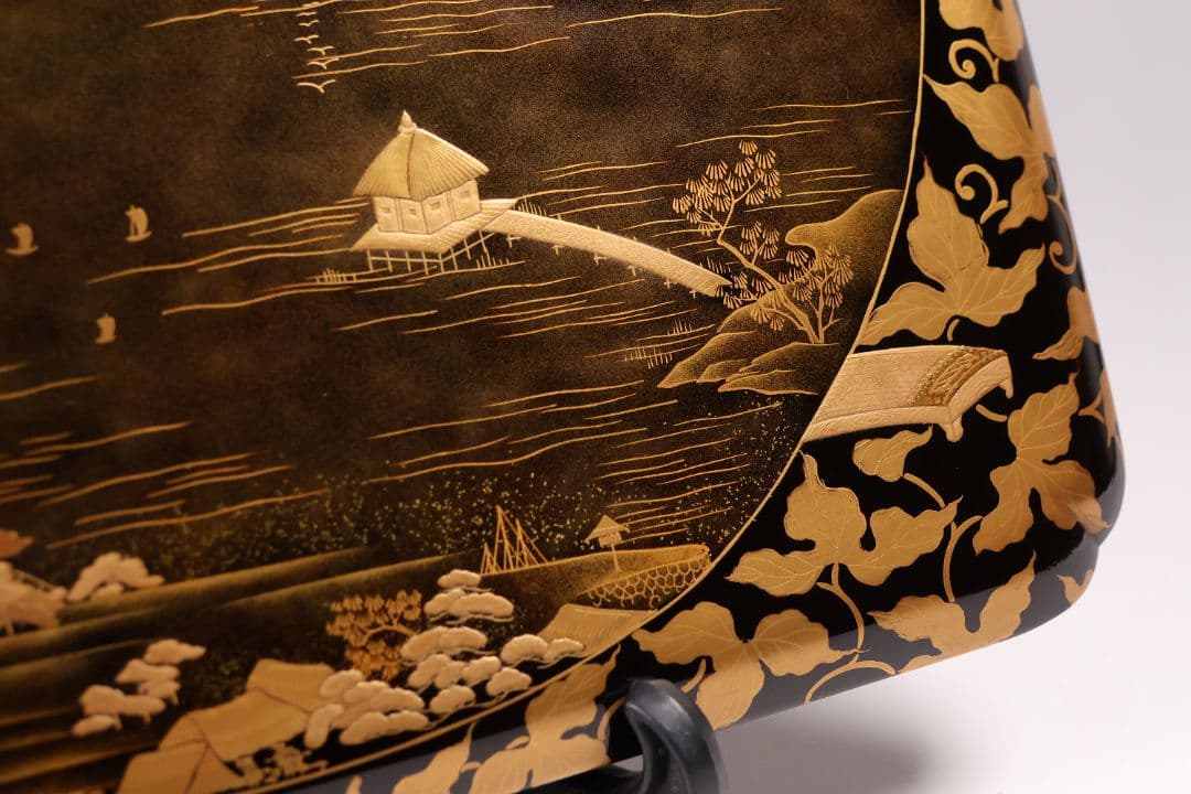 【MA698】加賀蒔絵 饅羹重 楼閣山水楽器唐草 金蒔絵 木製 饅頭箱 菓子器