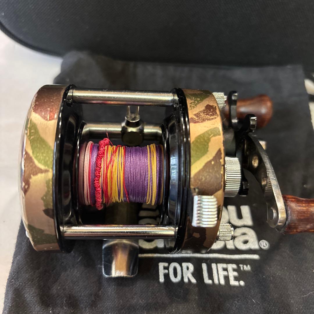 Abu Garcia 5500迷彩ベイトリール 美品アブ　ガルシア