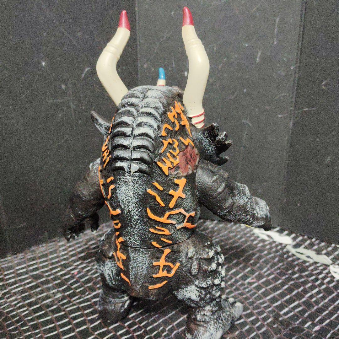 しんウルトラ怪獣旧型ソフビカプセル怪獣、グドンvsツインテール、EXゴモラ