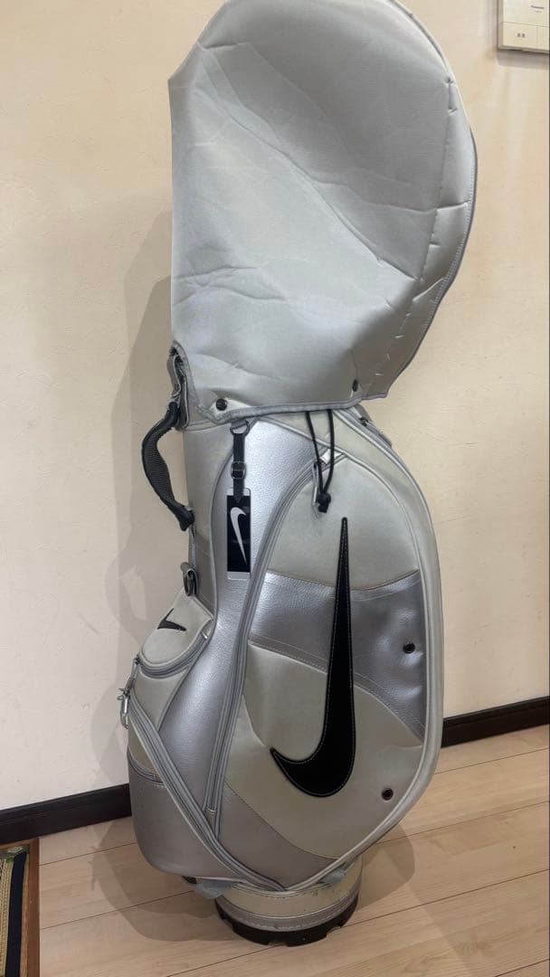 Nike ゴルフバッグ シルバー