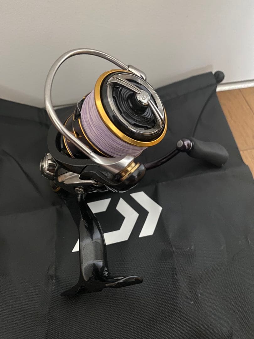 【極美品】21CALDIA FC LT 2000S スピニングリール