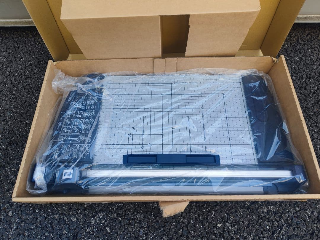 値下げ　A3_単品 コクヨ 裁断機 ペーパーカッター ロータリー式 40枚切り