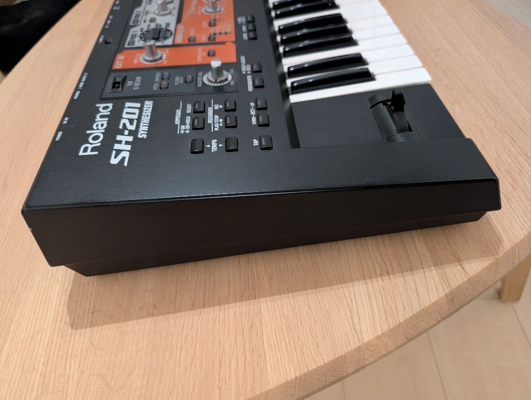 Roland SH-201 シンセサイザー 本体 電源付き 動作品 ノブ欠品あり