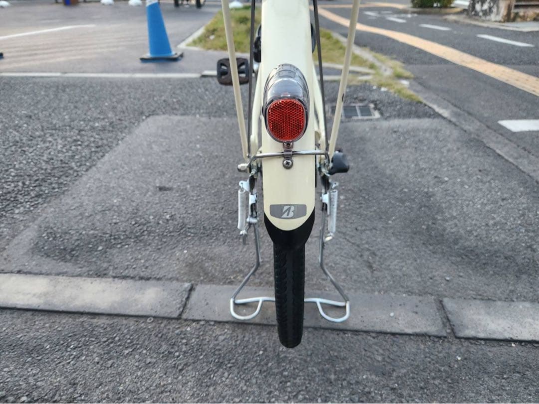 中古ブリヂストン電動アシスト自転車　ベルト式　B400 大阪