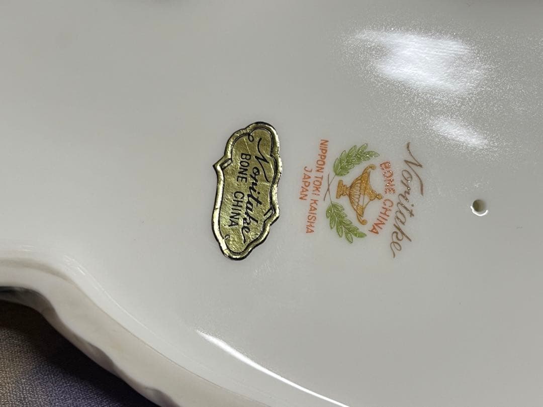 ノリタケ鶴置物です木箱入り 値下げしました。