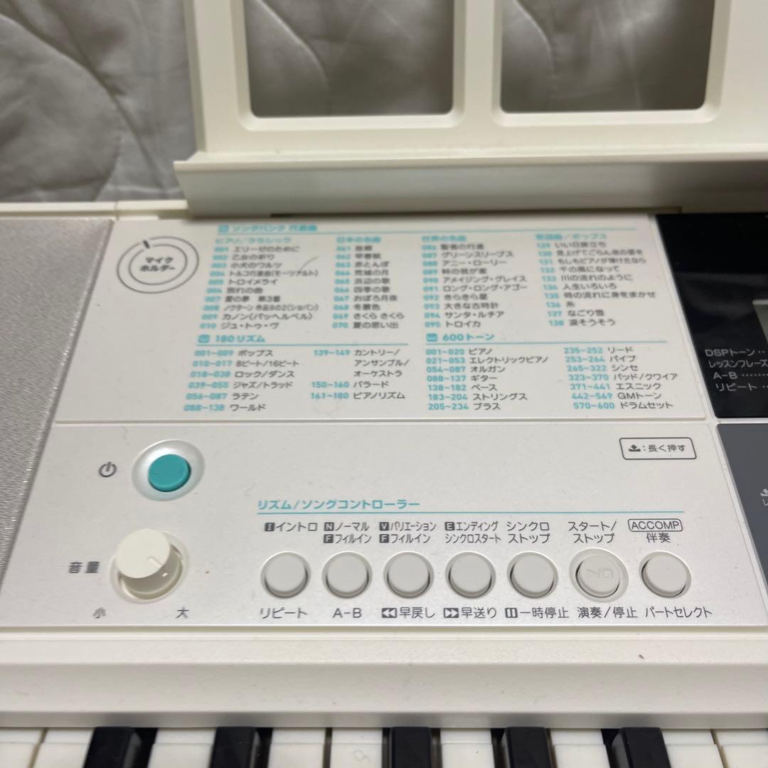 CASIO　カシオ　光ナビゲーション電子ピアノ　2019年製　LK－516