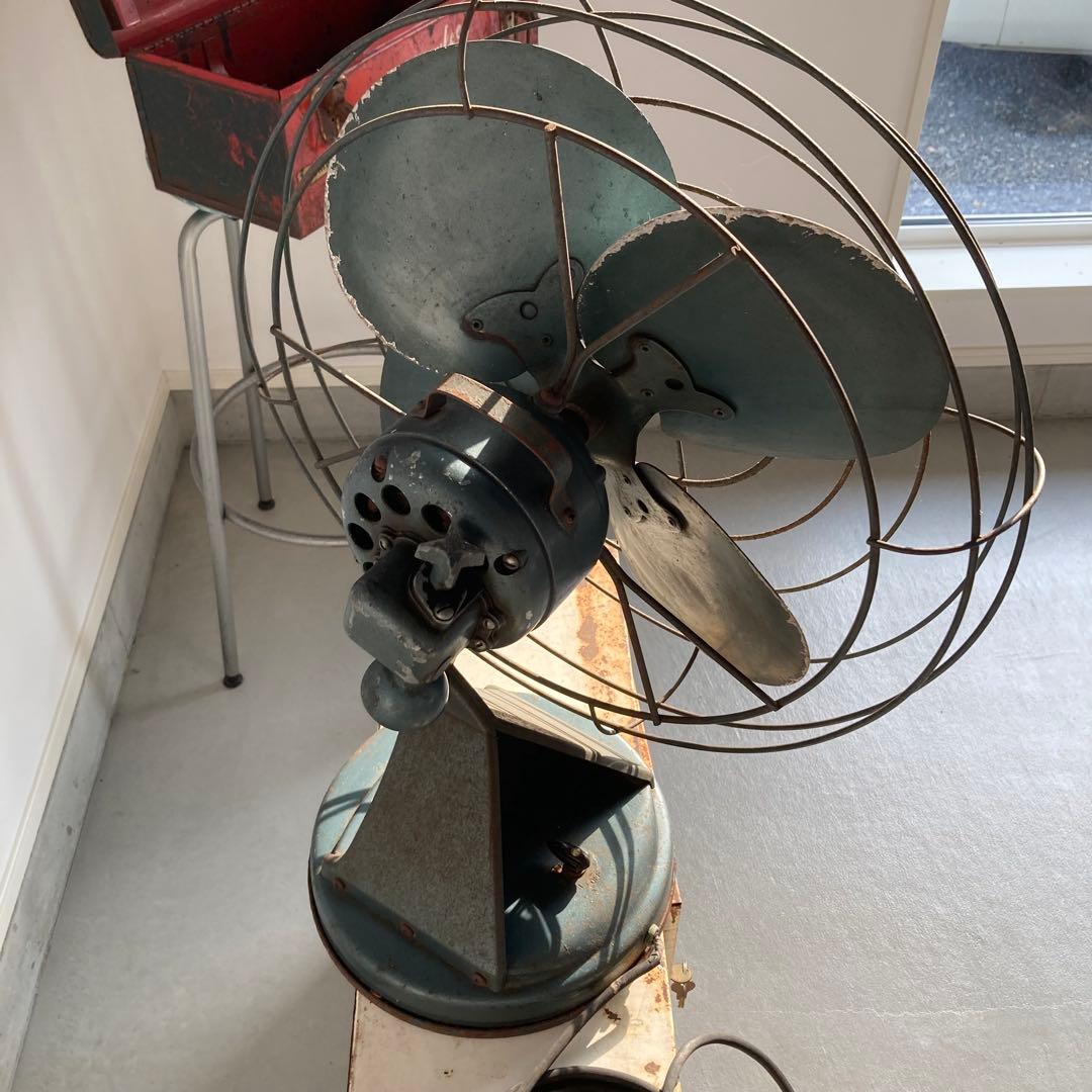 ヴィンテージ鉄製扇風機　ファン　蚤の市　アンティーク