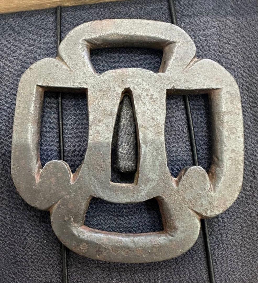 鉄鍔　四方透鍔　木瓜形