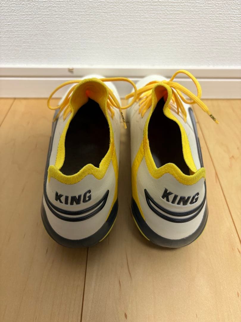 PUMA KING サッカーシューズ ホワイト/イエロー