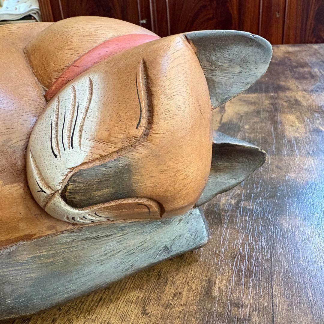 一刀彫 眠りねこ　木彫り猫　等身大　こたつ猫