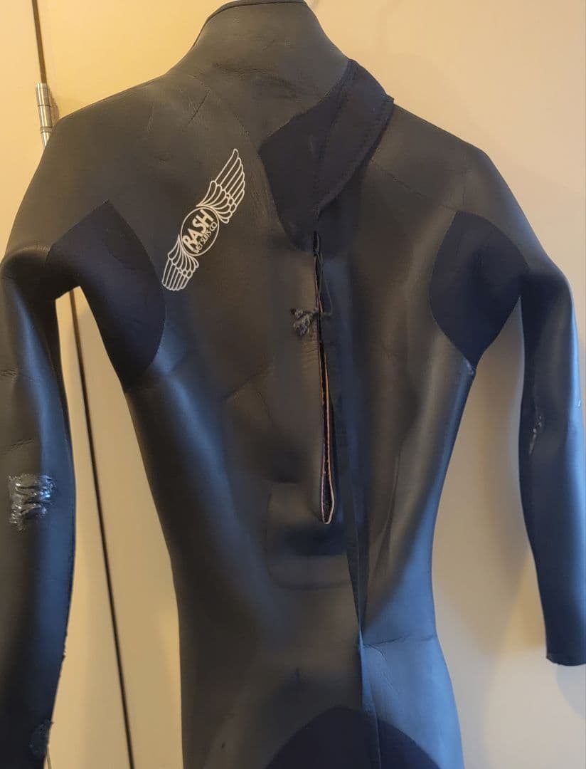 ラッシュ　ウエットスーツ　ML/L幅 3mm セミドライ　防水ジッパー