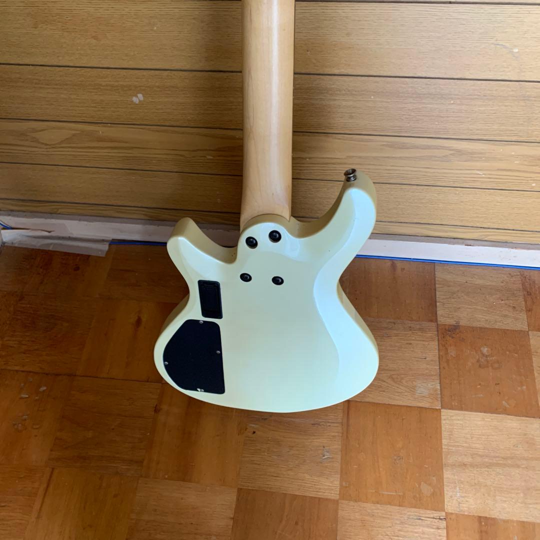 FERNANDES 4弦エレキベース アイボリー
