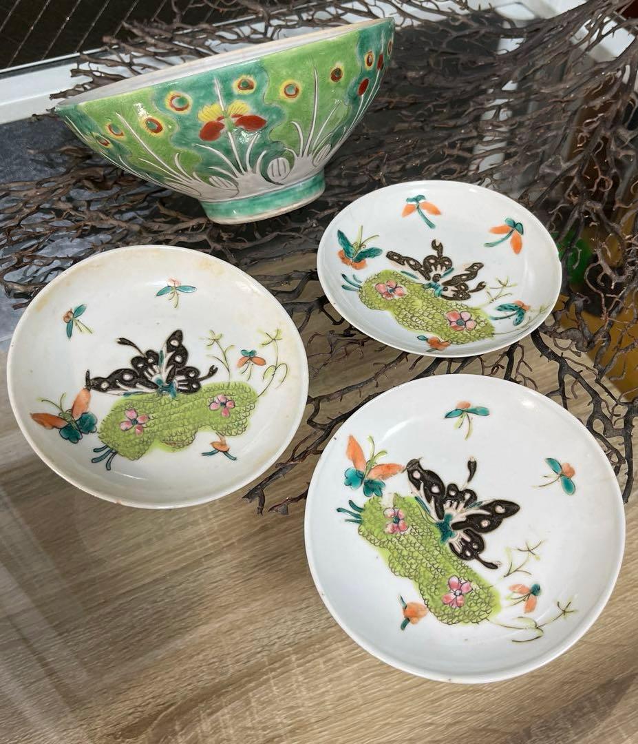 骨董　中国　古玩　古陶　清代　粉彩　蝶々　小皿　手塩皿　３客　バラ売り不可