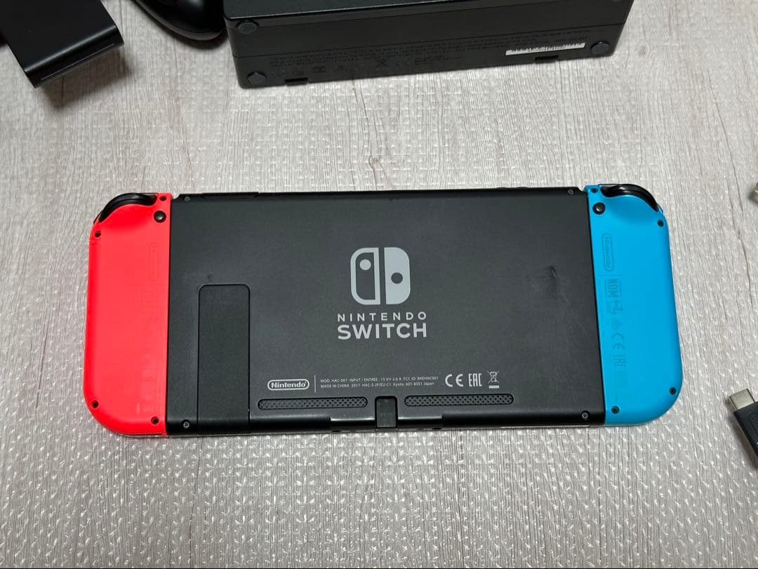 Nintendo Switch 本体 青/赤 Joy-Conセット