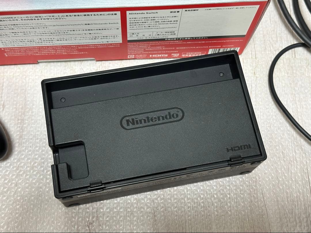 Nintendo Switch 本体 青/赤 Joy-Conセット