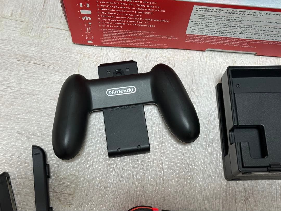 Nintendo Switch 本体 青/赤 Joy-Conセット