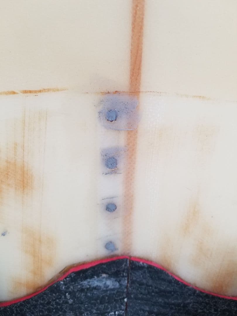 サーフィン ボード    板/フィン4本折れ無し/パッド付き