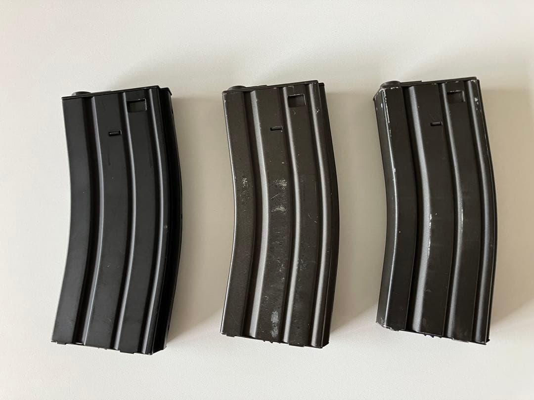 東京マルイ電動ガンM4 Sシステム ドット・多弾装3本・バッテリー・充電器付