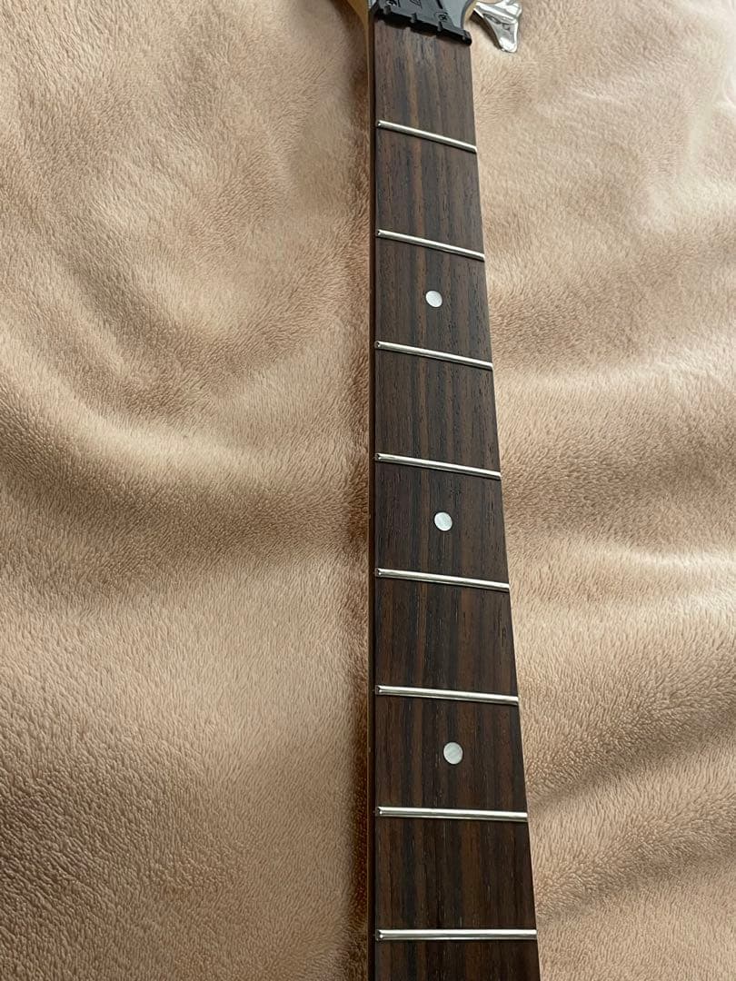 エレクトリックベース　アイバニーズGio 新品弦に交換済み。