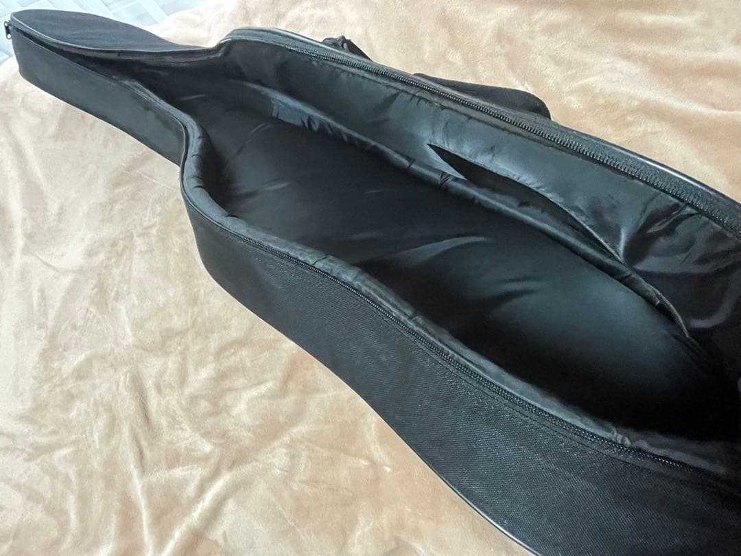 エレクトリックベース　アイバニーズGio 新品弦に交換済み。