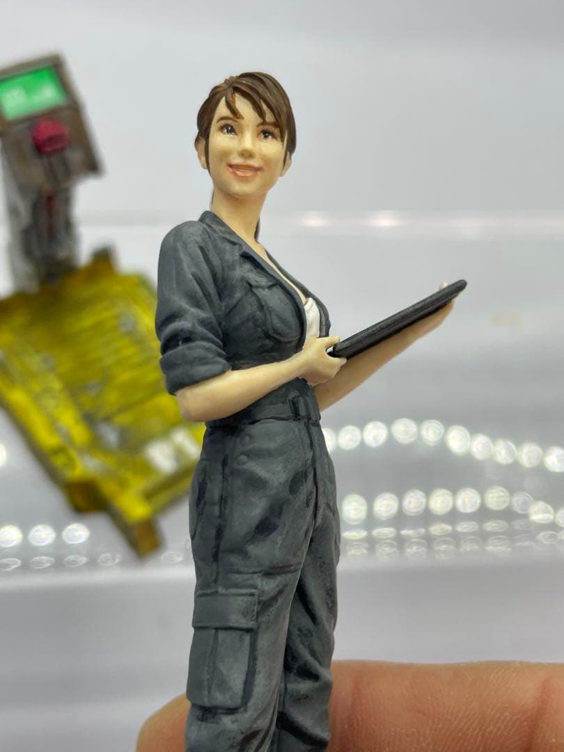 ブリックワークス　マルティナ技士　1/20 台座付き　完成品