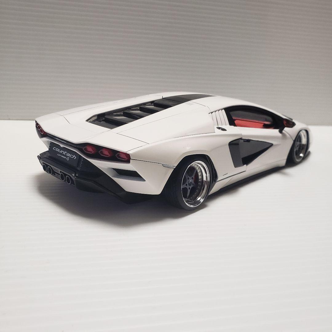 1/18 ランボルギーニカウンタック LPI 800-4 カスタム