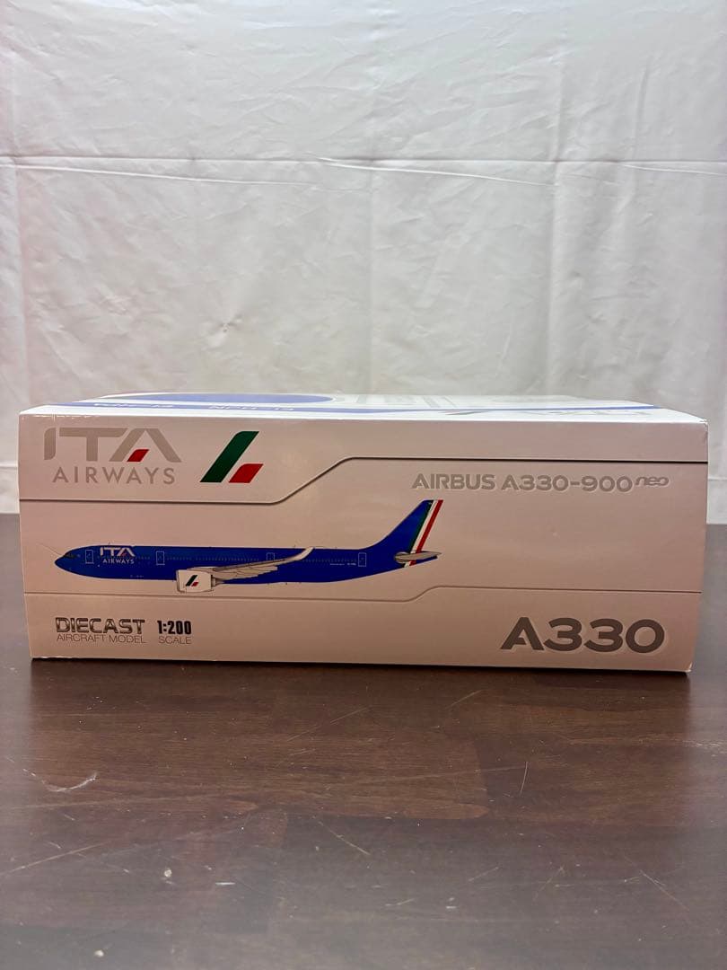 1/200 ITAイタリア航空 A330-900neo EI-HJN