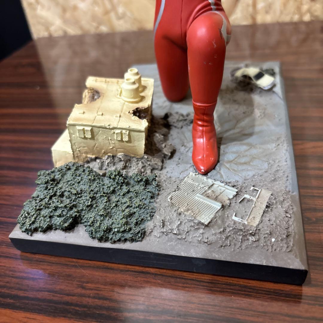 ウルトラセブン　スタチュー　茨木彰さん直筆サインつき