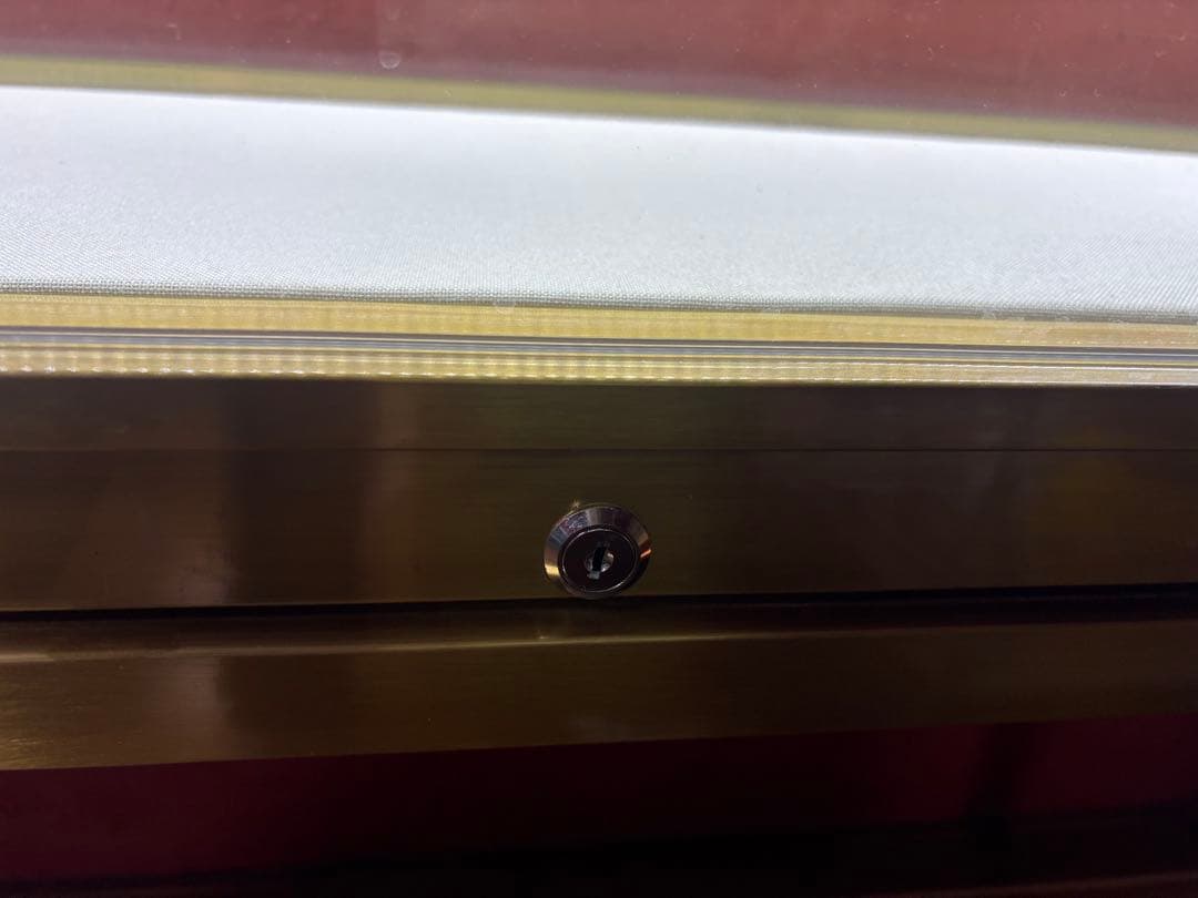 カウンター型LED照明&引き出し付きガラスジュエリーショーケース③